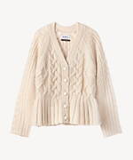 ミュベール24年秋冬ニットウェア、ポンポンが覆うツイードジャケット＆ペプラムカーディガン｜写真5