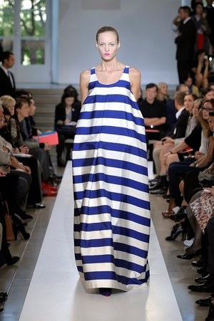 ジル・サンダーのクチュールライクな2011年春夏コレクション：ミラノ コレクション｜写真12