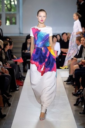 ジル・サンダーのクチュールライクな2011年春夏コレクション：ミラノ コレクション｜写真18