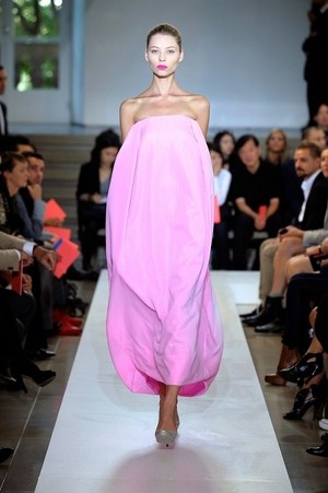 ジル・サンダーのクチュールライクな2011年春夏コレクション：ミラノ コレクション｜写真34