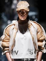 セイヴソン 2025年春夏コレクション - 現代社会の歪んだ現実を表現｜写真39