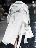 セイヴソン 2025年春夏コレクション - 現代社会の歪んだ現実を表現｜写真30