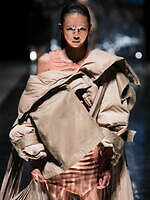 セイヴソン 2025年春夏コレクション - 現代社会の歪んだ現実を表現｜写真21