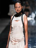 セイヴソン 2025年春夏コレクション - 現代社会の歪んだ現実を表現｜写真11