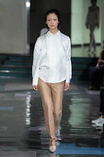 ピリングス 2025年春夏コレクション - そこにあるものに目を凝らして、古井由吉の作品に着想｜写真18