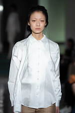 ピリングス 2025年春夏コレクション - そこにあるものに目を凝らして、古井由吉の作品に着想｜写真19