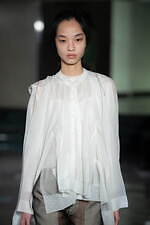 ピリングス 2025年春夏コレクション - そこにあるものに目を凝らして、古井由吉の作品に着想｜写真33