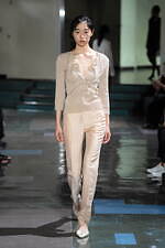 ピリングス 2025年春夏コレクション - そこにあるものに目を凝らして、古井由吉の作品に着想｜写真38