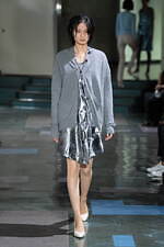 ピリングス 2025年春夏コレクション - そこにあるものに目を凝らして、古井由吉の作品に着想｜写真45