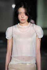 ピリングス 2025年春夏コレクション - そこにあるものに目を凝らして、古井由吉の作品に着想｜写真49