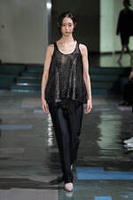 ピリングス 2025年春夏コレクション - そこにあるものに目を凝らして、古井由吉の作品に着想｜写真63