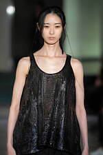 ピリングス 2025年春夏コレクション - そこにあるものに目を凝らして、古井由吉の作品に着想｜写真64