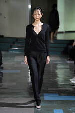 ピリングス 2025年春夏コレクション - そこにあるものに目を凝らして、古井由吉の作品に着想｜写真69