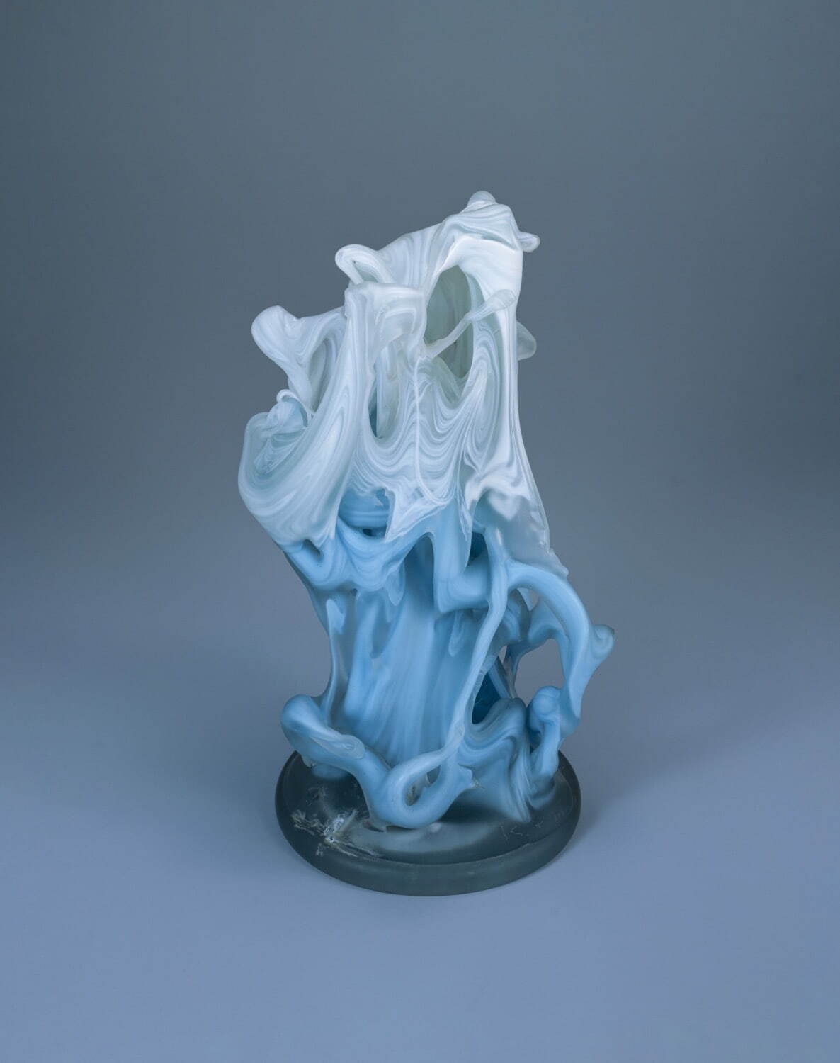 藤田喬平 《流動 流》 1967年
国立工芸館蔵 撮影:アローアートワークス