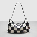 コーチトピア24年秋冬バッグ、軽くパフィな“星柄”キルティングのタータンチェック柄トート｜写真23