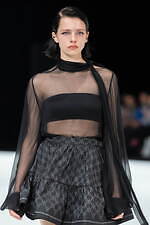 ウィシャラウィッシュ 2025年春夏コレクション - タイの伝統とモダニティ｜写真5