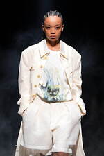 ヘオース 2025年春夏コレクション - 戦禍の絶望に見る悪夢｜写真2