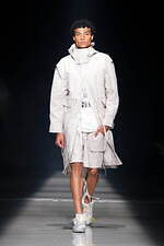 ヘオース 2025年春夏コレクション - 戦禍の絶望に見る悪夢｜写真3