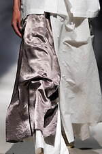 ヘオース 2025年春夏コレクション - 戦禍の絶望に見る悪夢｜写真5