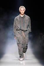 ヘオース 2025年春夏コレクション - 戦禍の絶望に見る悪夢｜写真12