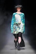 ヘオース 2025年春夏コレクション - 戦禍の絶望に見る悪夢｜写真20