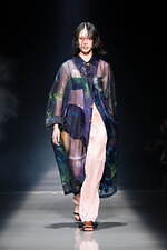 ヘオース 2025年春夏コレクション - 戦禍の絶望に見る悪夢｜写真24