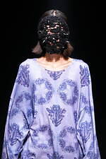 ヘオース 2025年春夏コレクション - 戦禍の絶望に見る悪夢｜写真30