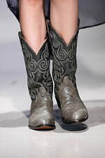 ヘオース 2025年春夏コレクション - 戦禍の絶望に見る悪夢｜写真32