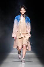 ヘオース 2025年春夏コレクション - 戦禍の絶望に見る悪夢｜写真33