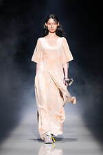 ヘオース 2025年春夏コレクション - 戦禍の絶望に見る悪夢｜写真43