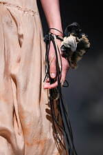 ヘオース 2025年春夏コレクション - 戦禍の絶望に見る悪夢｜写真44