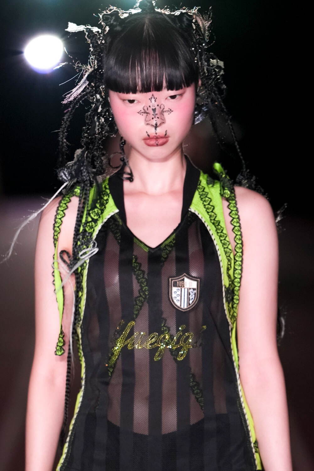 ユェチ・チ(YUEQI QI) 2025年春夏ウィメンズコレクション