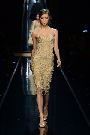 エルマンノ シェルヴィーノ(ERMANNO SCERVINO) 2014-15年秋冬ウィメンズコレクション  - 写真3