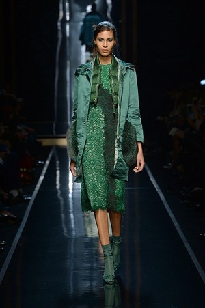 エルマンノ シェルヴィーノ(ERMANNO SCERVINO) 2014-15年秋冬ウィメンズコレクション  - 写真24