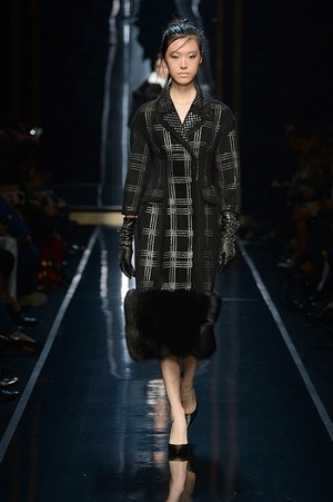 エルマンノ シェルヴィーノ(ERMANNO SCERVINO) 2014-15年秋冬ウィメンズコレクション  - 写真35