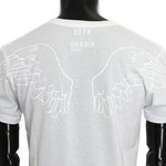 ロエン×HYDE、ロックなコラボTシャツ登場！背中にHYDE自身の羽根