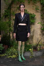 ヴィヴィアーノ 25年春夏コレクション - 華やかな庭園で、軽やかに｜写真1