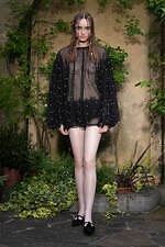 ヴィヴィアーノ 25年春夏コレクション - 華やかな庭園で、軽やかに｜写真19