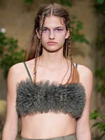 ヴィヴィアーノ 25年春夏コレクション - 華やかな庭園で、軽やかに｜写真29