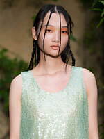 ヴィヴィアーノ 25年春夏コレクション - 華やかな庭園で、軽やかに｜写真35