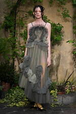 ヴィヴィアーノ 25年春夏コレクション - 華やかな庭園で、軽やかに｜写真36