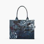 マーク ジェイコブス“白黒”ペイント仕様のバッグ＆デニムウェア、アーティスト・フューチュラとコラボ｜写真11