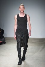 ニコラ・アンドレア・タラリス（NICORAS ANDREAS TARALIS）、2011年春夏コレクション - パリ・ファッション・ウィーク｜写真8