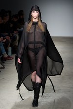 ニコラ・アンドレア・タラリス（NICORAS ANDREAS TARALIS）、2011年春夏コレクション - パリ・ファッション・ウィーク｜写真20