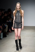 ニコラ・アンドレア・タラリス（NICORAS ANDREAS TARALIS）、2011年春夏コレクション - パリ・ファッション・ウィーク｜写真22