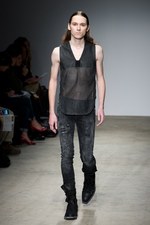 ニコラ・アンドレア・タラリス（NICORAS ANDREAS TARALIS）、2011年春夏コレクション - パリ・ファッション・ウィーク｜写真26