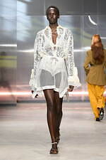 3.1 フィリップ リム 2025年春夏コレクション - “あの頃の喜び”、20周年を祝して｜写真39