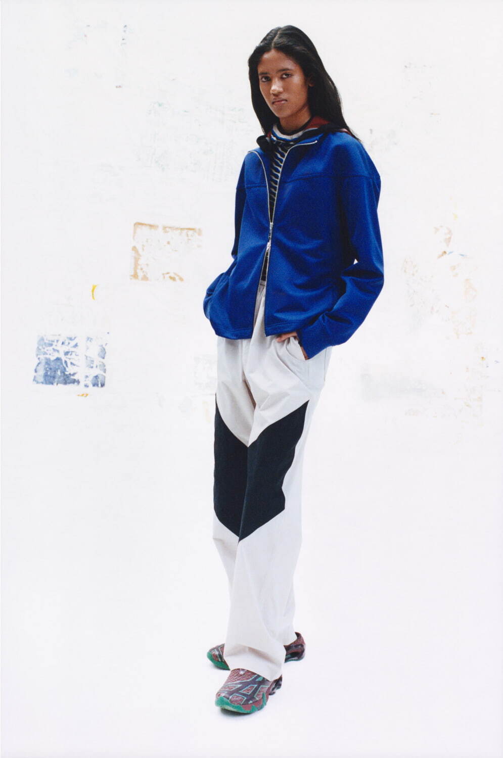 着用上から)ZIP-UP JERSEY JKT 39,600円
LIATRISORY TROUSER 36,300円
ゲルスティラクス シューズ 36,300円