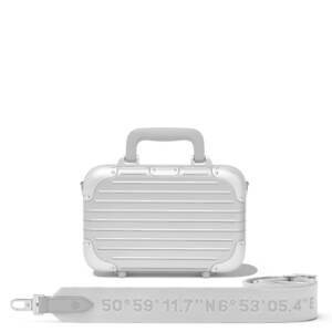 リモワ“スーツケース着想”の新作ハンドバッグ、2WAY仕様＆ポケットやカード収納付き｜写真39