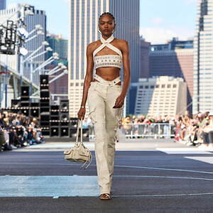 オフ-ホワイト (OFF-WHITE) 2025年春夏ウィメンズ&メンズコレクション  - 写真15